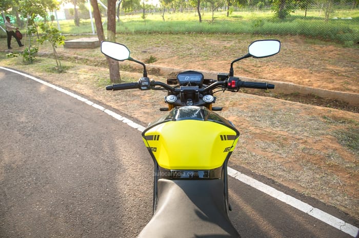Hero Xtreme 160R 4V review: Gunning 4 the throne?